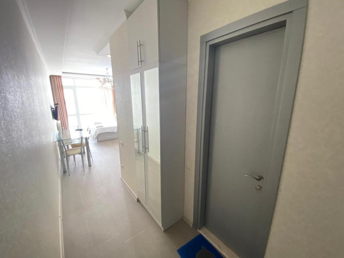 Cozy Studio Apartment-Sea View Батуми Экстерьер фото