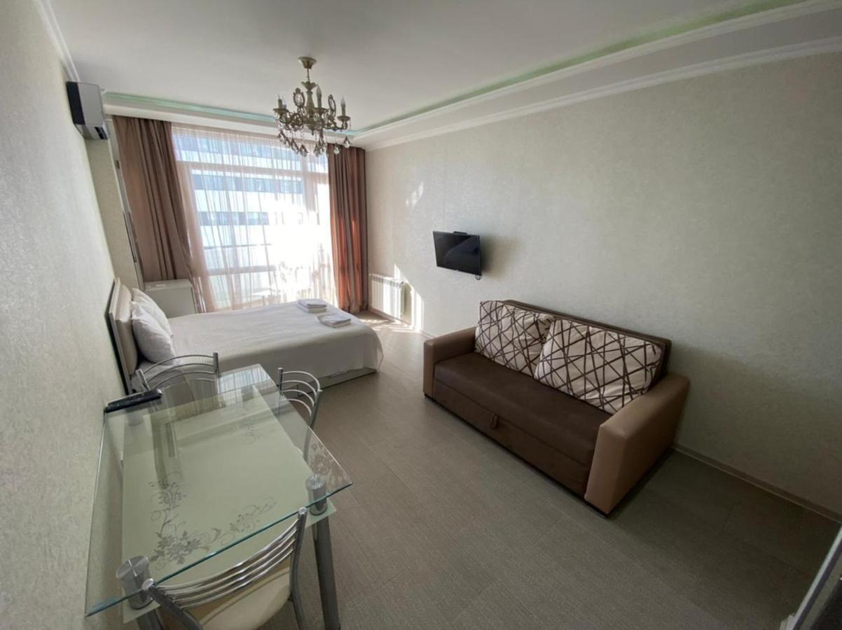 Cozy Studio Apartment-Sea View Батуми Экстерьер фото