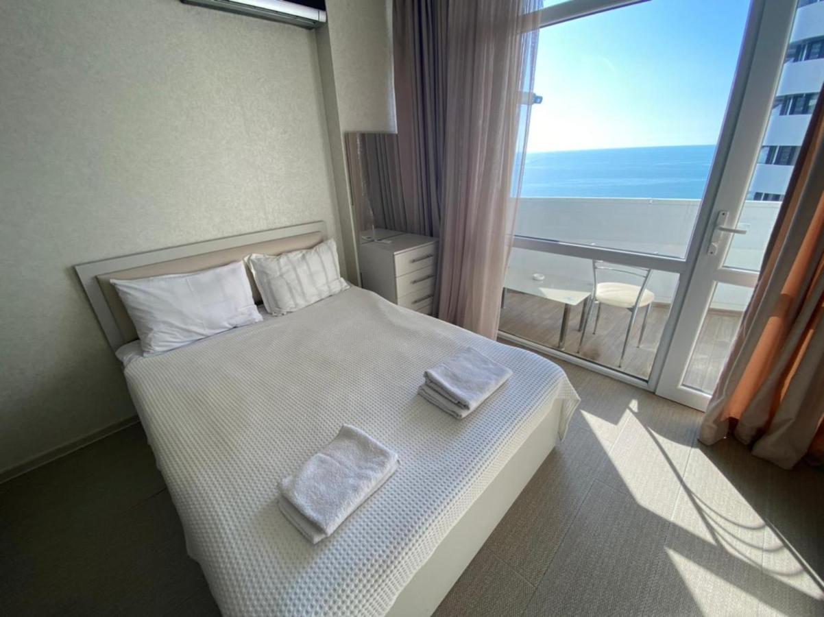 Cozy Studio Apartment-Sea View Батуми Экстерьер фото